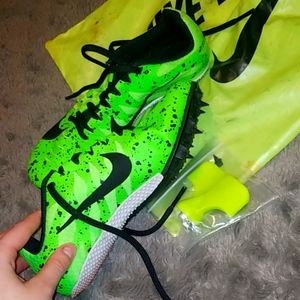 Track spikes